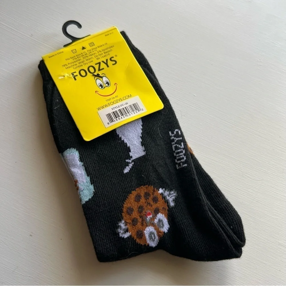 3/$25 🍄 Foozy’s Cookies and Milk Ladies Socks Size 9-11 NWT